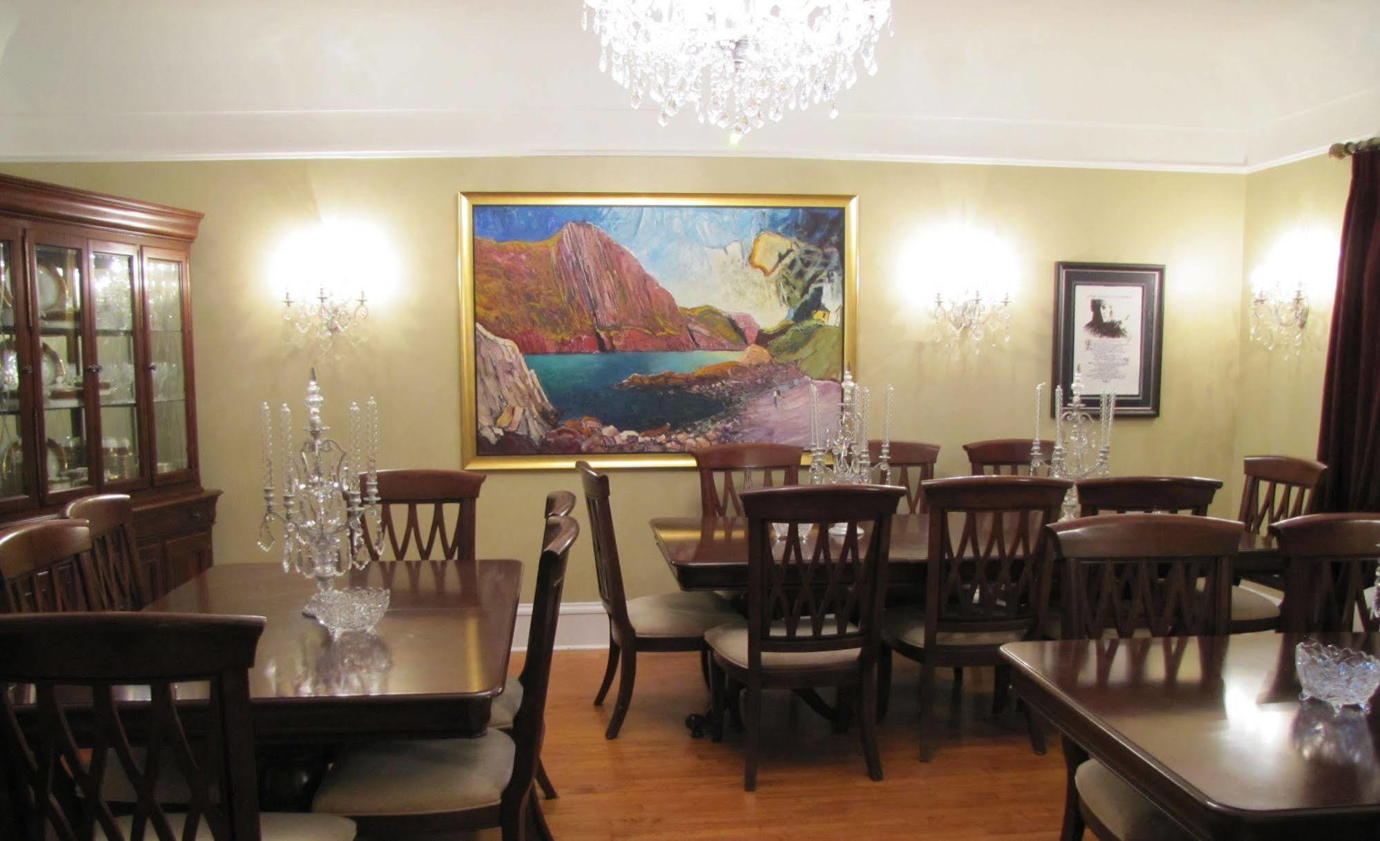 Monroe House Executive Guest Suites St. John's Εξωτερικό φωτογραφία